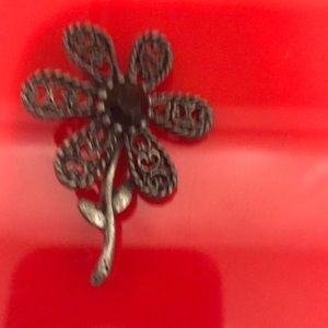 Brooch. Vintage faux pewter/black stone